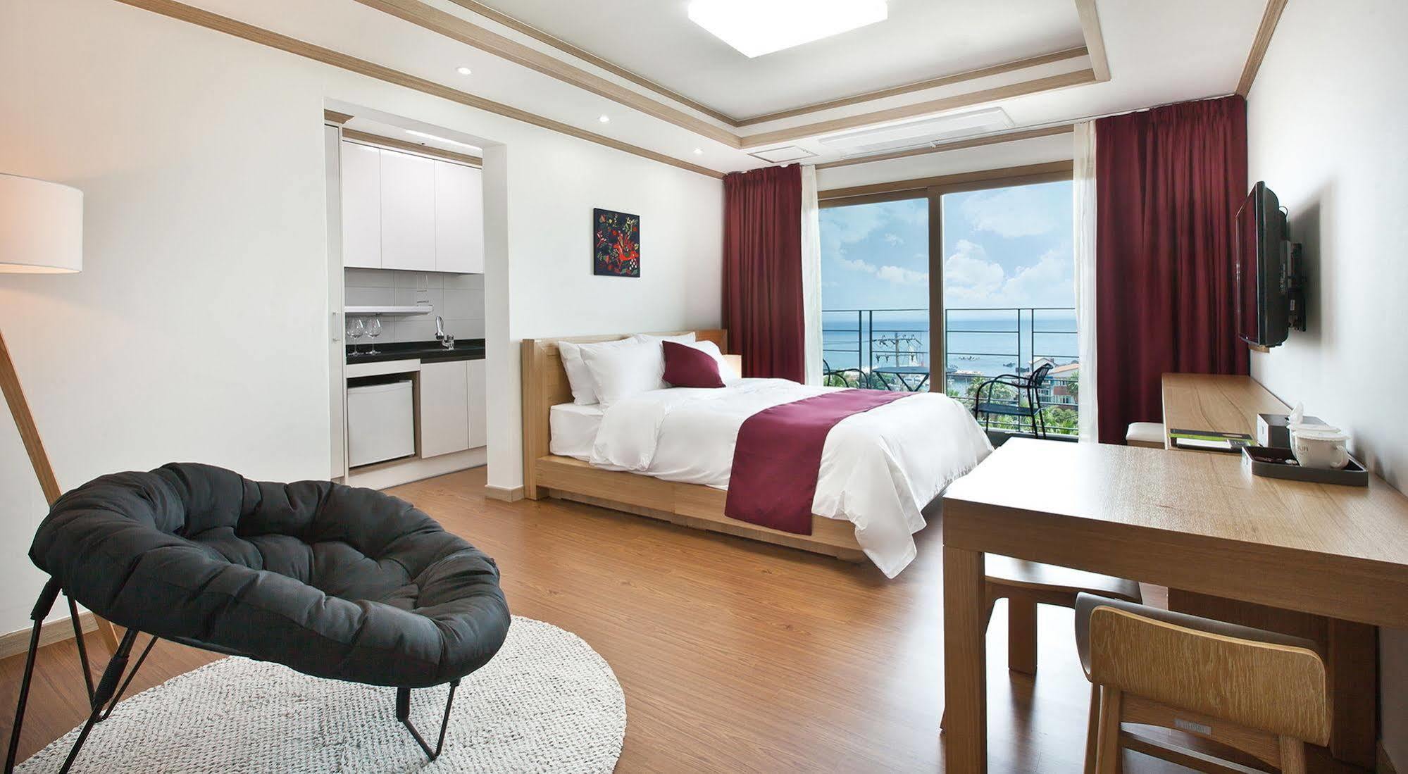 Familia Hotel Seogwipo Extérieur photo