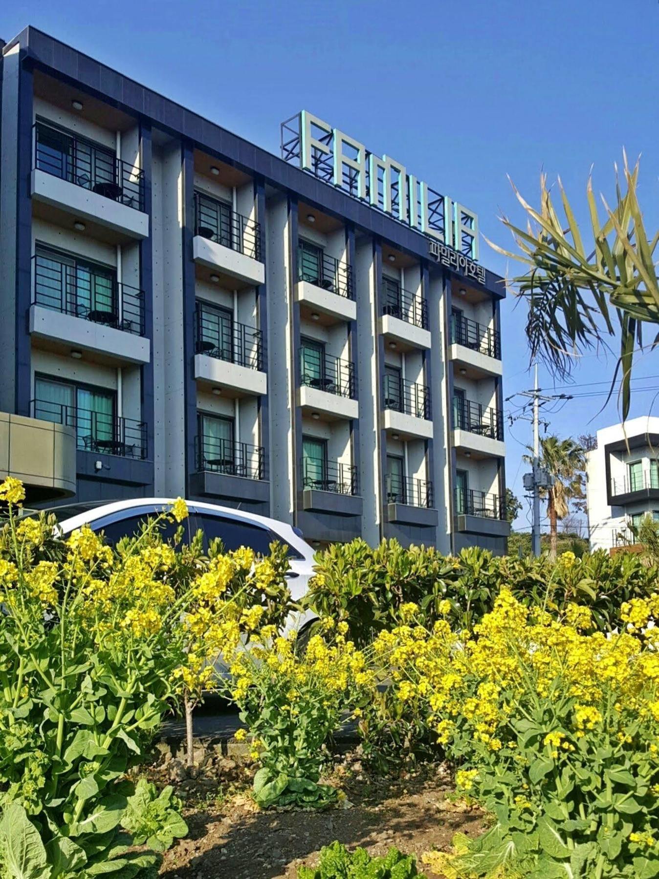 Familia Hotel Seogwipo Extérieur photo