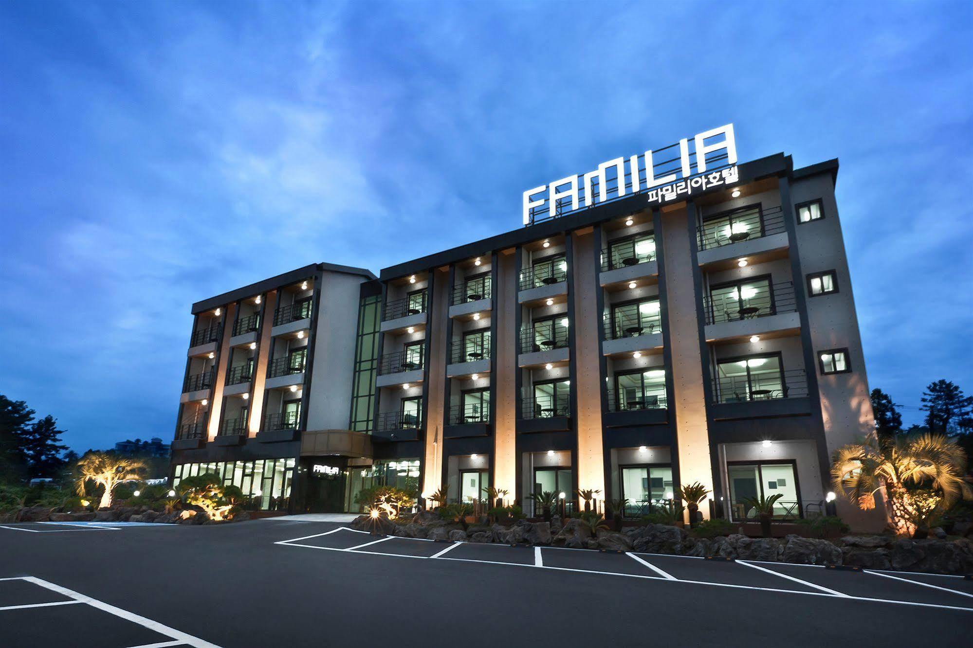Familia Hotel Seogwipo Extérieur photo