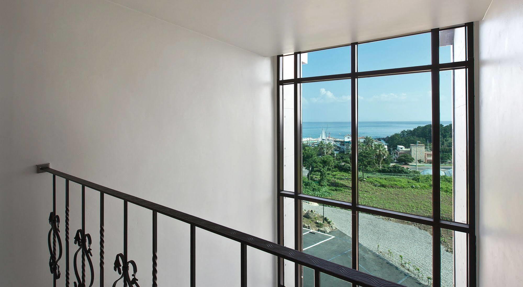 Familia Hotel Seogwipo Extérieur photo