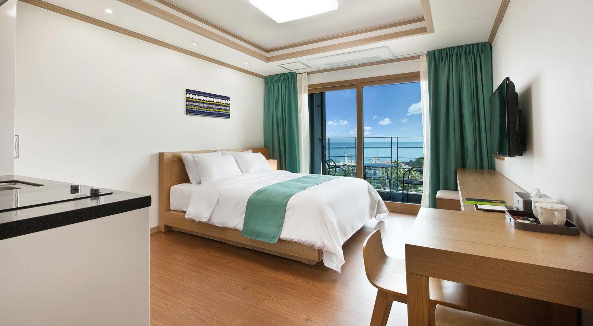 Familia Hotel Seogwipo Extérieur photo