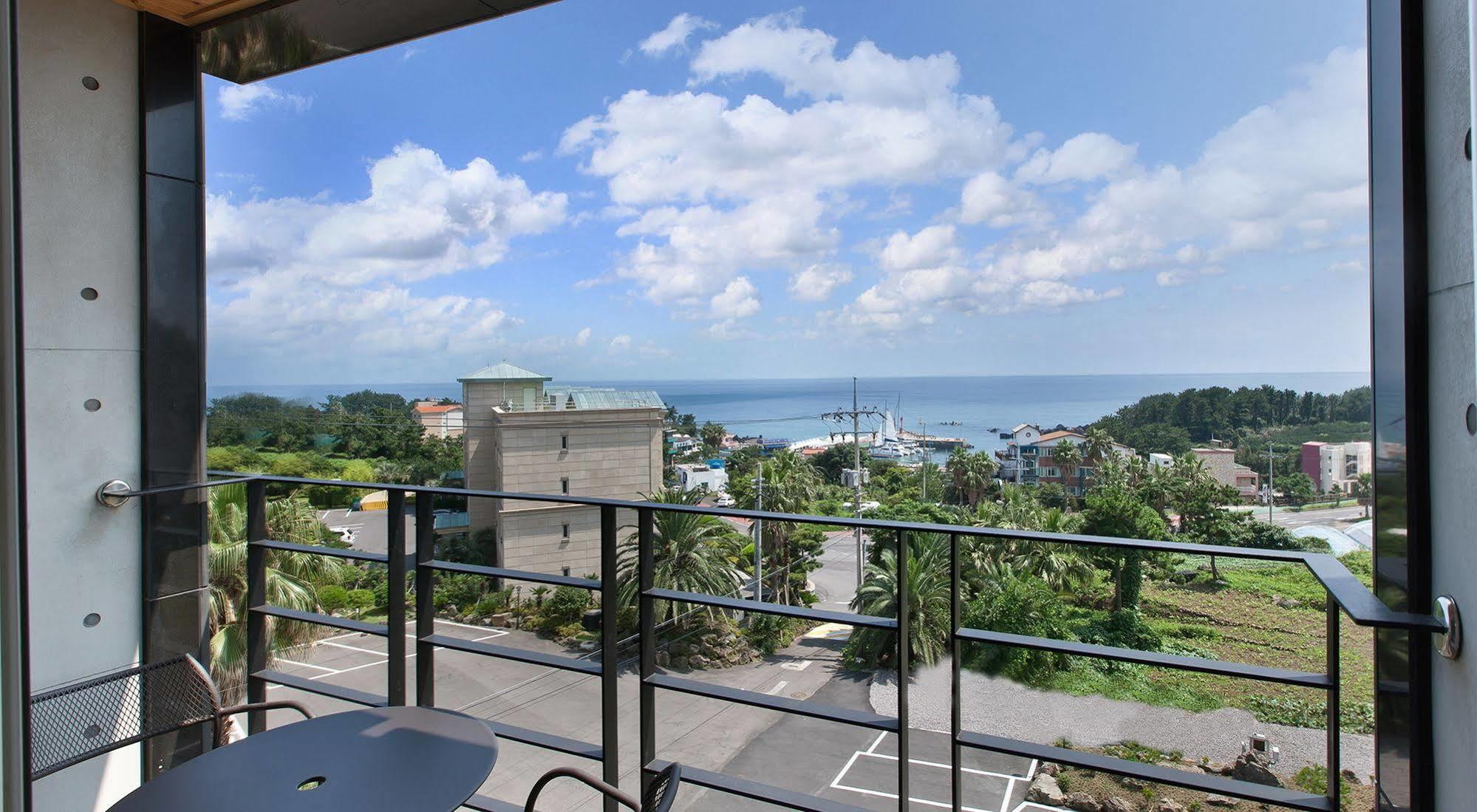 Familia Hotel Seogwipo Extérieur photo